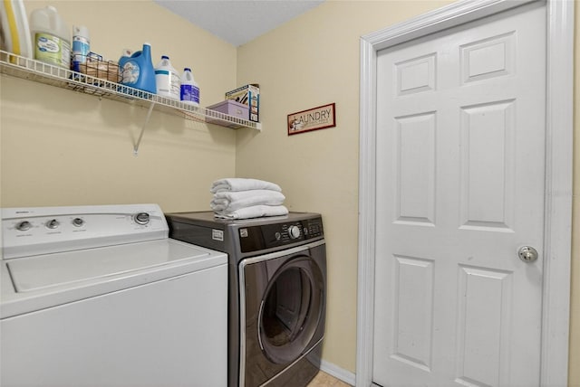 13040 Waterbourne Dr, Gibsonton, FL 33534 - washroom with washing machine and dryer