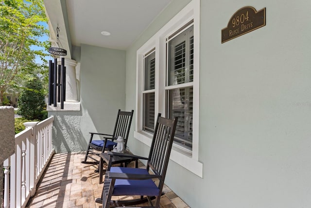 9804 Royce Dr, Tampa, FL 33626 - photo 5