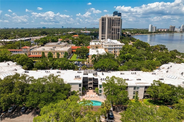 3325 Bayshore Blvd Unit E14, Tampa, FL 33629 - view of urban area with a large body of water and a pool area