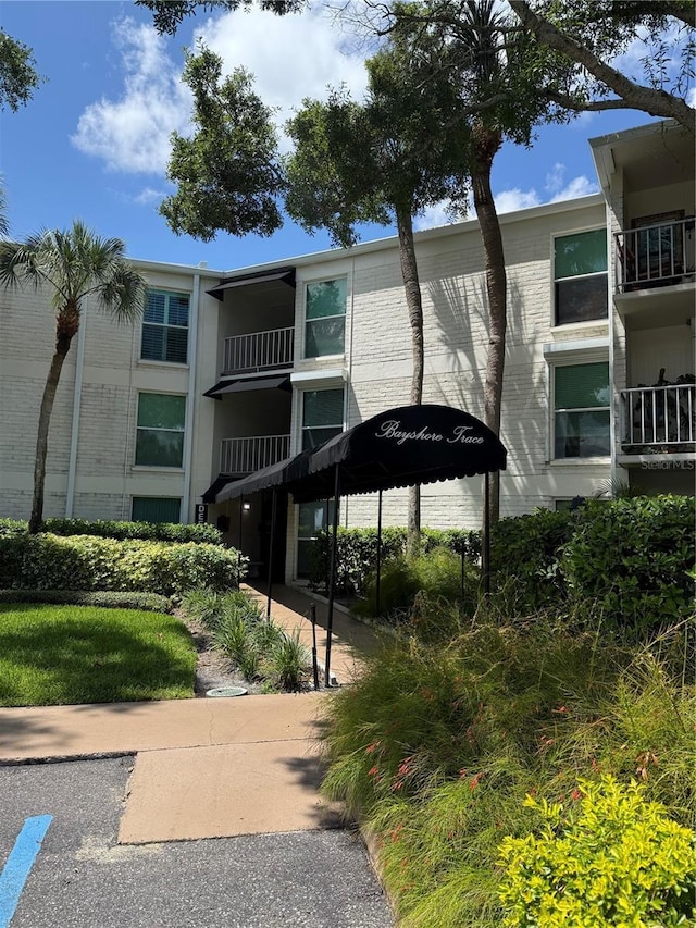 3325 Bayshore Blvd Unit E14, Tampa, FL 33629 - view of building exterior
