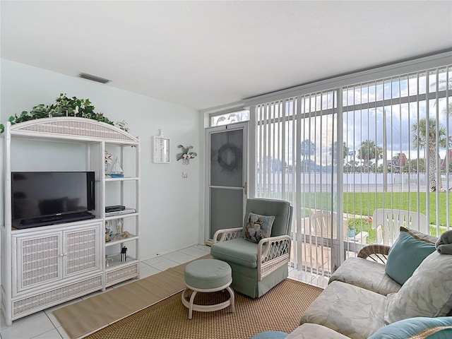 4360 Tahitian Gardens Cir Unit H, Holiday, FL 34691 - view of tiled living room