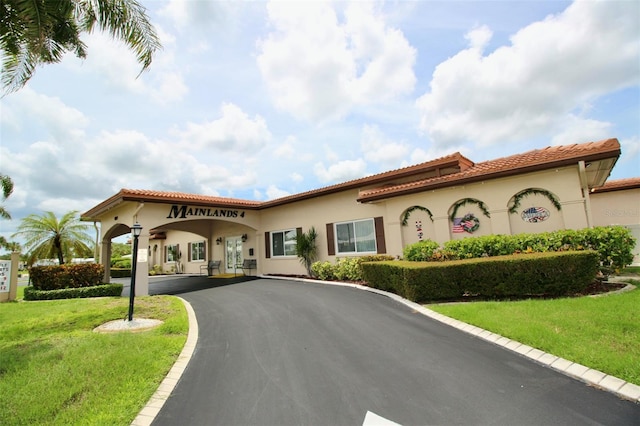3643 Mainlands Blvd N, Pinellas Park, FL 33782 - view of building exterior with driveway