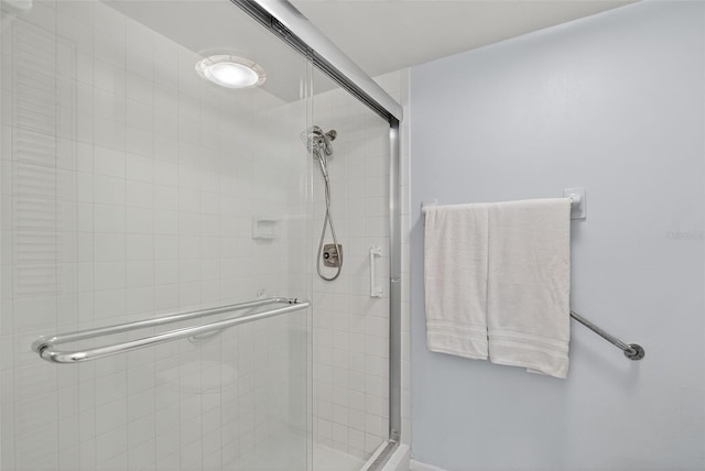 7051 Bright Creek Dr Unit 6, Sarasota, FL 34231 - bathroom with a shower stall