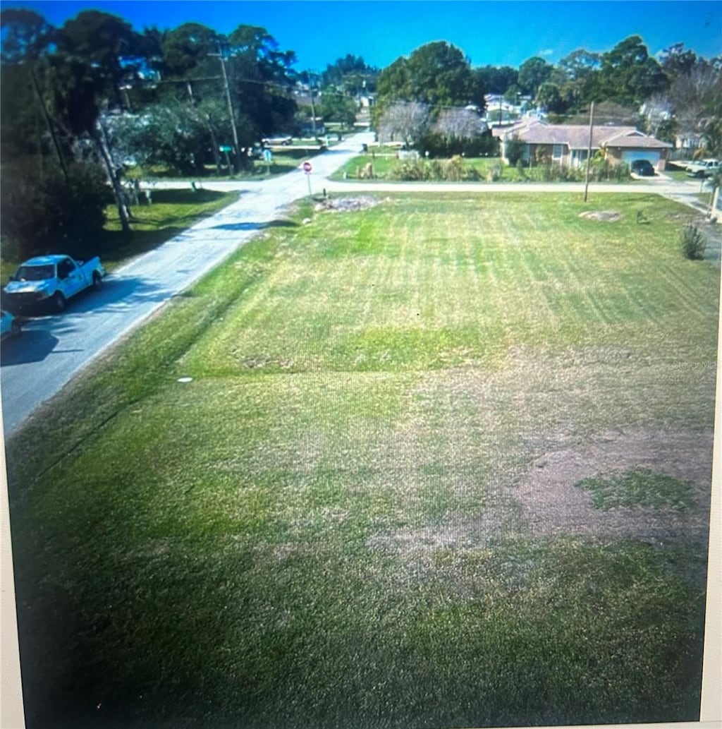 201 6th St NE, Ruskin, FL 33570 - photo 2