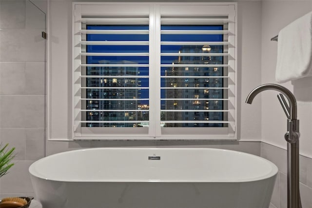 371 Channelside Walk Way Unit 1104, Tampa, FL 33602 - bathroom view of a freestanding bath
