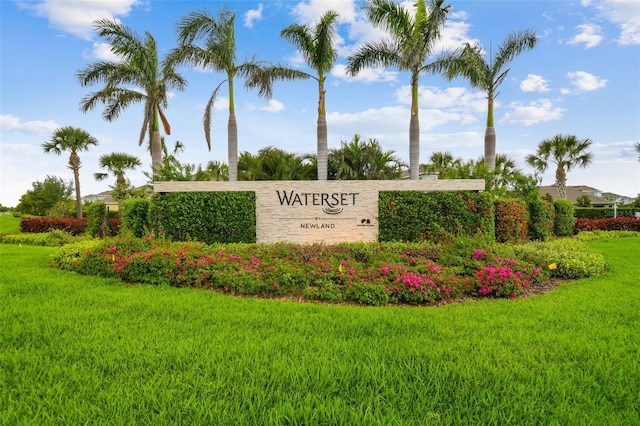 6934 Old Benton Dr, Apollo Beach, FL 33572 - community / neighborhood sign with a lawn