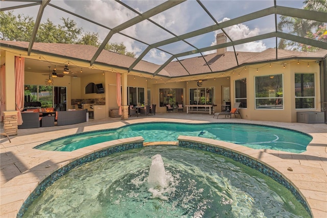 911 Pine Lake Dr, Tarpon Springs, FL 34688 - photo 2