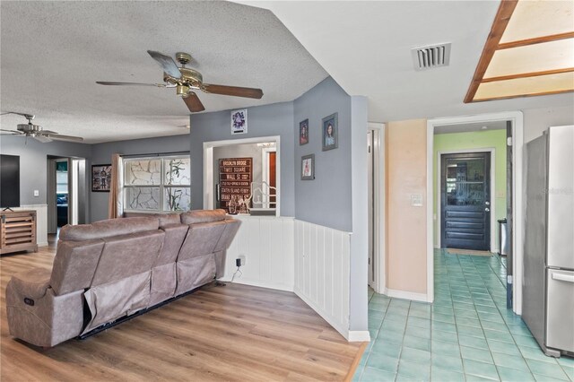 2838 Springdell Cir, Valrico, FL 33596 - photo 8