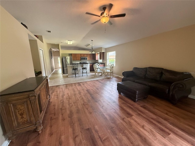 7201 Royal George Ct, Wesley Chapel, FL 33545 - photo 4
