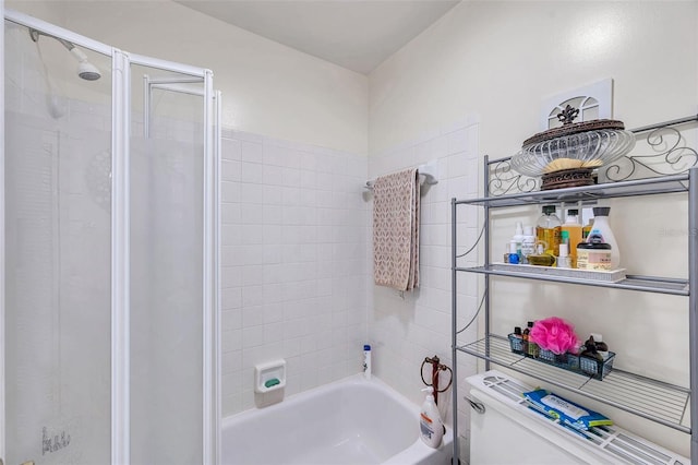 2182 Corinne Ct S Unit C, Saint Petersburg, FL 33712 - bathroom with toilet and bath / shower combo with glass door