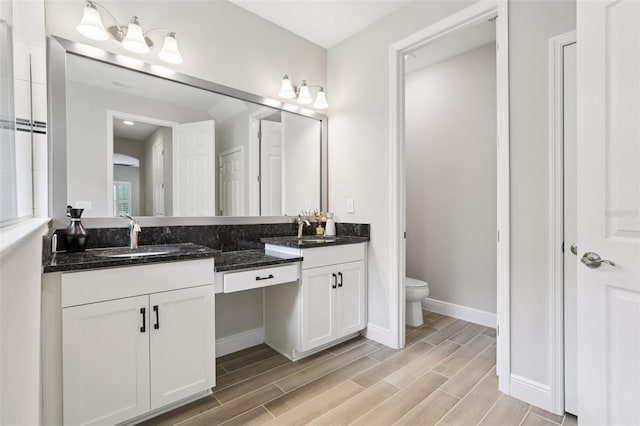5426 Wayfarer Ave, Apollo Beach, FL 33572 - full bath featuring double vanity and wood tiled floors