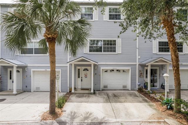 556 Ryans Woods Ln, Palm Harbor, FL 34683 - photo 1
