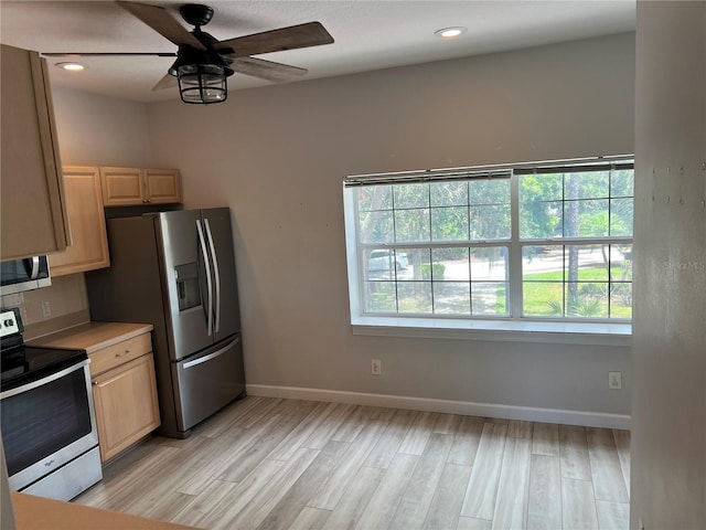556 Ryans Woods Ln, Palm Harbor, FL 34683 - photo 5
