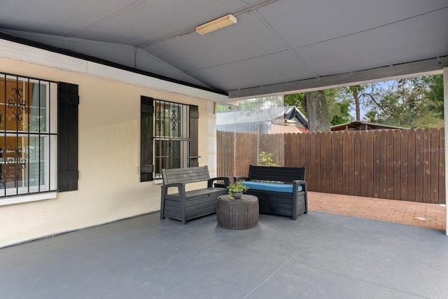 1905 E 99th Ave, Tampa, FL 33612 - view of patio