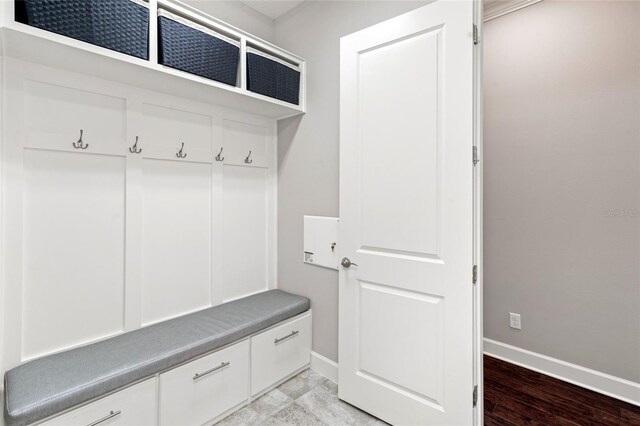 1507 Amarone Pl, Lutz, FL 33548 - mudroom featuring baseboards