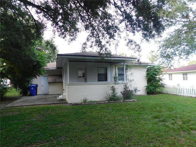 507 Francis Blvd, Lakeland, FL 33801 - view of front of house with a patio and stucco siding