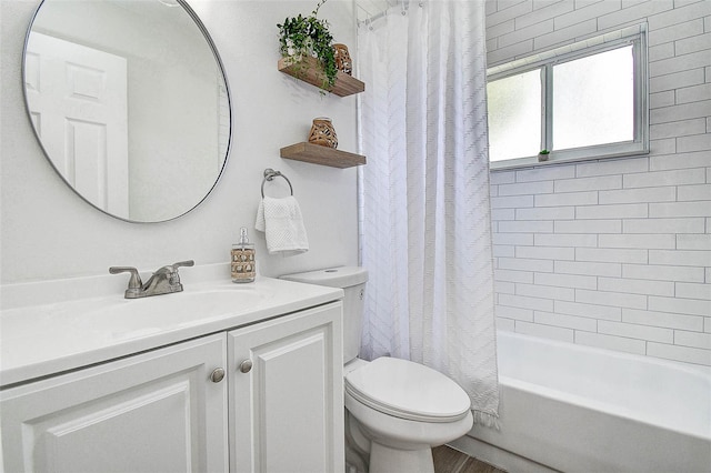 10900 65th Way N, Pinellas Park, FL 33782 - full bath featuring vanity and shower / bath combination with curtain