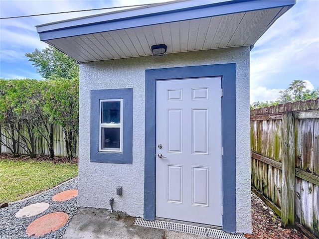 1437 Stonehenge Way, Palm Harbor, FL 34683 - entrance to property with stucco siding