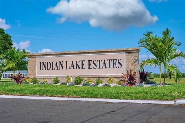 Deland Ave, Indian Lake Estates, FL 33855