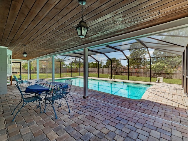 1302 Ivywood Dr, Brandon, FL 33510 - view of pool with a fenced backyard, a patio area, and a lanai
