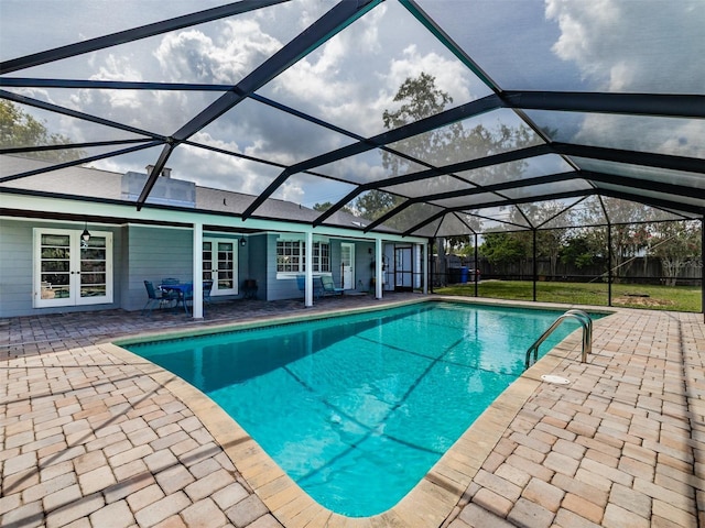 1302 Ivywood Dr, Brandon, FL 33510 - swimming pool featuring a patio area, french doors, and a lanai