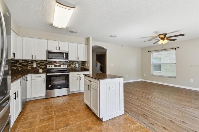 7842 Carriage Pointe Dr, Gibsonton, FL 33534 - photo 19