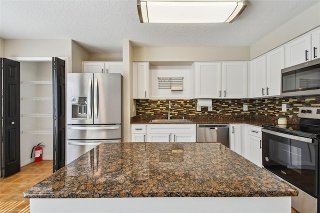 7842 Carriage Pointe Dr, Gibsonton, FL 33534 - photo 22