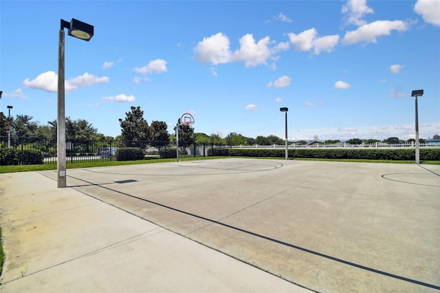 7842 Carriage Pointe Dr, Gibsonton, FL 33534 - photo 37