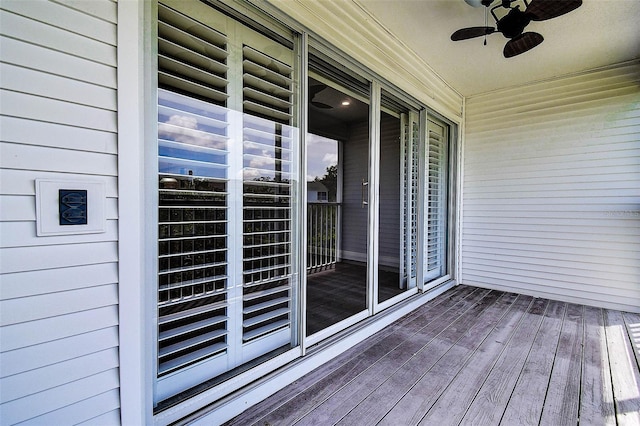 14865 Seminole Trl, Seminole, FL 33776 - wooden deck with ceiling fan