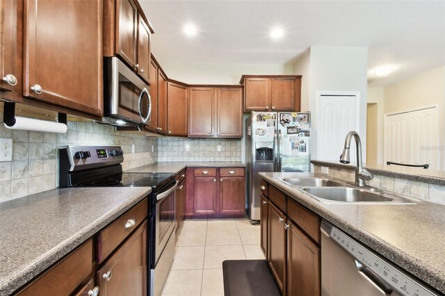 12221 Fairlawn Dr, Riverview, FL 33579 - photo 14