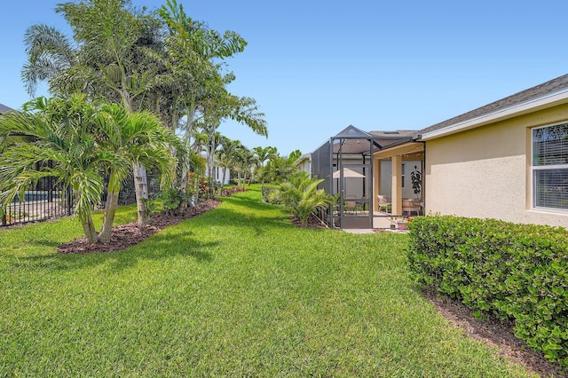 6307 Shadowlake Dr, Apollo Beach, FL 33572 - view of yard with a lanai