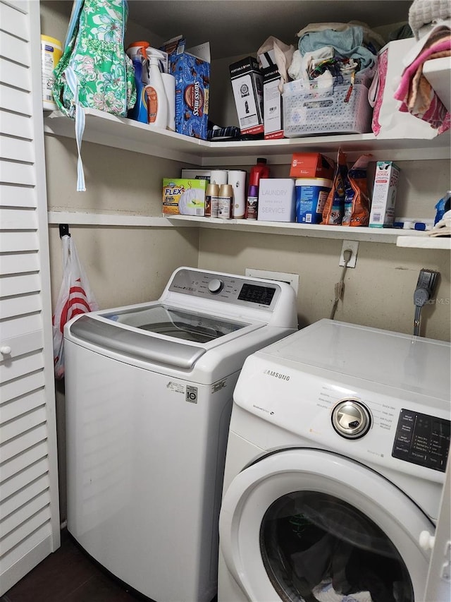 6356 7th Ave W Unit 6356, Bradenton, FL 34209 - laundry area featuring washing machine and clothes dryer