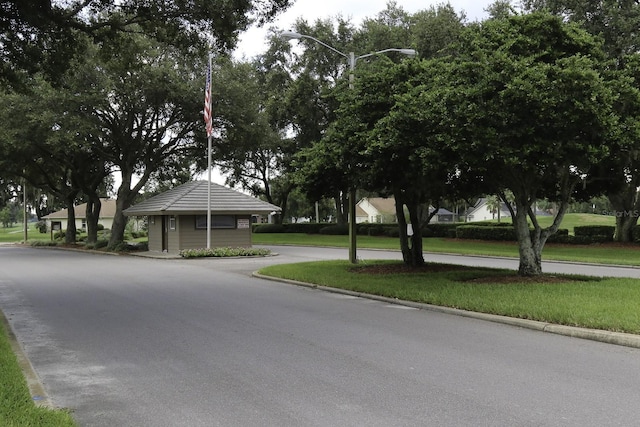 6535 Brentwood Dr, Zephyrhills, FL 33542 - photo 43