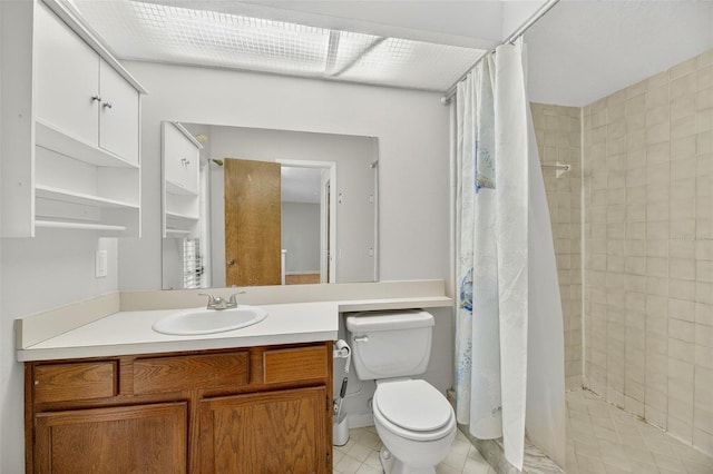 12331 Yellow Rose Cir, Riverview, FL 33569 - bathroom featuring vanity, a tile shower, and tile patterned flooring