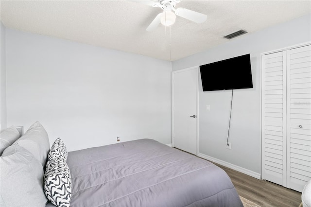 725 Winter Garden Dr, Sarasota, FL 34243 - photo 18