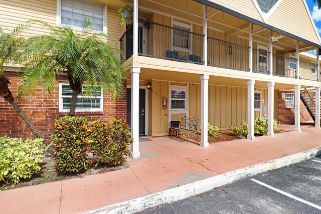 200 Country Club Dr Unit 505, Largo, FL 33771 - photo 5