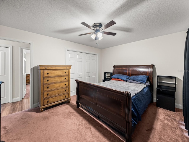 609 W Pipkin Rd, Lakeland, FL 33813 - bedroom featuring carpet, a closet, and ceiling fan