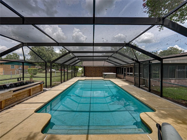 609 W Pipkin Rd, Lakeland, FL 33813 - swimming pool featuring a patio area and a lanai