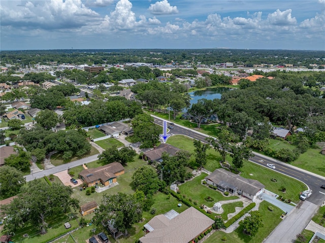 609 W Pipkin Rd, Lakeland, FL 33813 - aerial view of property and surrounding area featuring nearby suburban area and a large body of water