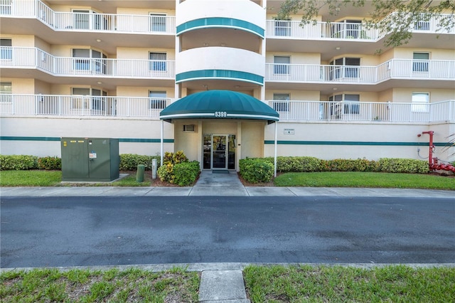 6399 Shoreline Dr Unit 4201, Saint Petersburg, FL 33708 - view of apartment building / complex