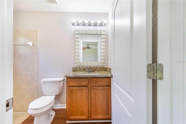 161 Oak Crossing Blvd, Auburndale, FL 33823 - bathroom with vanity and wood finished floors