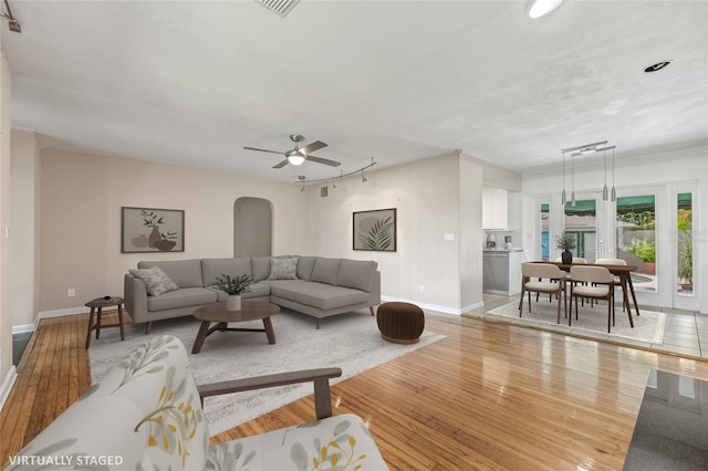135 Aranda St NE, Saint Petersburg, FL 33704 - photo 5