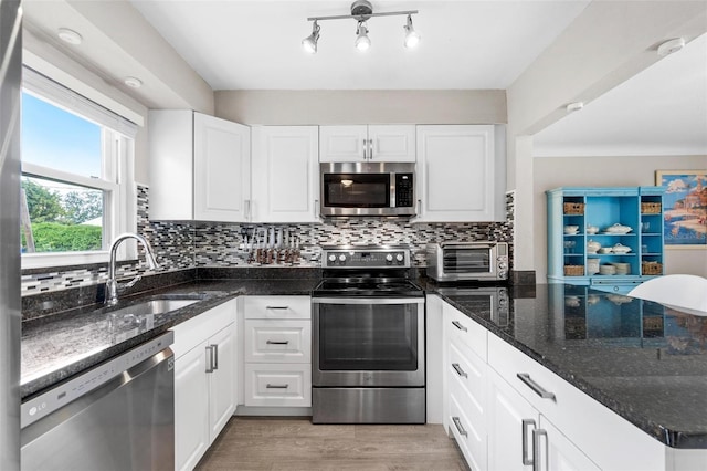 1642 50th Ave N, Saint Petersburg, FL 33714 - photo 8