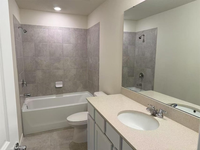 905 Rivers Crossing St, Clermont, FL 34714 - bathroom with vanity, bathtub / shower combination, and tile patterned flooring