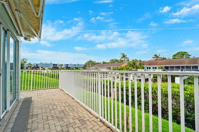 9410 Tara Cay Ct Unit 15, Seminole, FL 33776 - balcony featuring a residential view