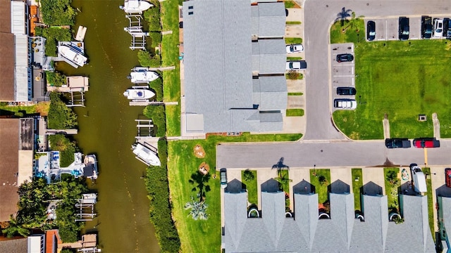 9410 Tara Cay Ct Unit 15, Seminole, FL 33776 - bird's eye view of a large body of water