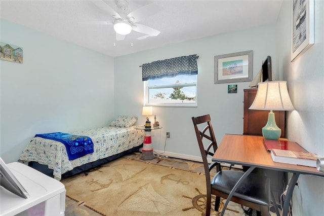 5319 Cordova Way S, Saint Petersburg, FL 33712 - bedroom with ceiling fan