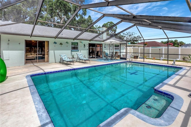 5319 Cordova Way S, Saint Petersburg, FL 33712 - view of pool featuring a patio and glass enclosure