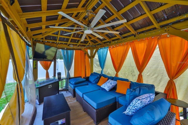 6314 Magnolia Trails Ln, Gibsonton, FL 33534 - sunroom featuring an outdoor hangout area, a ceiling fan, and vaulted ceiling
