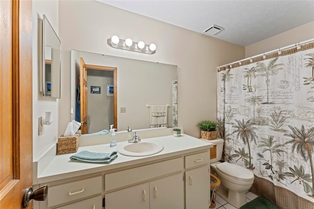 1008 Mallow Way, Brandon, FL 33510 - full bath with vanity, tile patterned floors, a shower with shower curtain, and a textured ceiling